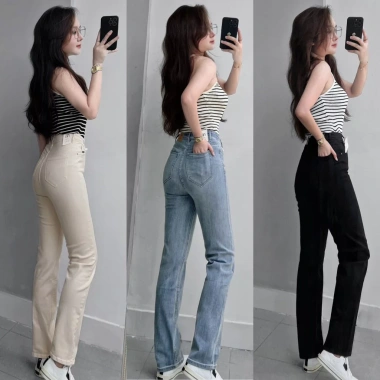 Ảnh tư chụp Quần Jeans Ống đứng trơn basic ZR - Giá chỉ 375.000₫, giảm từ 457.500₫