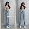 Ảnh tư chụp Quần Jeans Ống đứng trơn basic ZR - Giá chỉ 375.000₫, giảm từ 457.500₫ 10