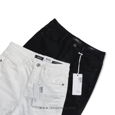 Ảnh Tự Chụp Quần Jeans Skinny Đen Trắng Trơn 88cm - Giá Ưu Đãi 266.000đ