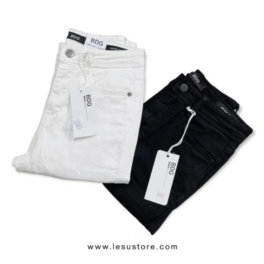 Ảnh Tự Chụp Quần Jeans Skinny Đen Trắng Trơn 88cm - Giá Ưu Đãi 266.000đ 6 Ảnh Tự Chụp Quần Jeans Skinny Đen Trắng Trơn 88cm - Giá Ưu Đãi 266.000đ 6
