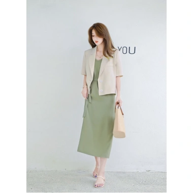 Áo Blazer Croptop Nữ Dáng Ngắn Mùa Hè 2 Khuy Chất Tuyết Mưa Cao Cấp Hàn Quốc Giá 169k 4 Áo Blazer Croptop Nữ Dáng Ngắn Mùa Hè 2 Khuy Chất Tuyết Mưa Cao Cấp Hàn Quốc Giá 169k 4