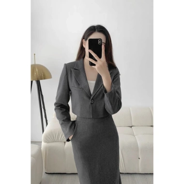 Áo Blazer Croptop Nữ Dáng Ngắn Tanki, Chất Liệu Dày Dặn Giá 315k - Giảm Sốc 5 Áo Blazer Croptop Nữ Dáng Ngắn Tanki, Chất Liệu Dày Dặn Giá 315k - Giảm Sốc 5