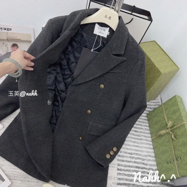 Áo blazer dạ cúc đồng trần trám bên trong kèm belt - Giá chỉ 850.000đ, giảm 15% 6