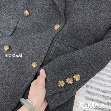 Áo blazer dạ cúc đồng trần trám bên trong kèm belt - Giá chỉ 850.000đ, giảm 15% 7