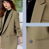 Áo blazer dài tay nữ 2 cúc nâu rêu sang chảnh, phong cách công sở - 345.000₫ 2