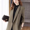 Áo blazer dài tay nữ 2 cúc nâu rêu sang chảnh, phong cách công sở - 345.000₫ 4