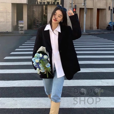 Áo blazer Hàn Quốc lưng vạt chéo dáng rộng 2 khuy đen trẻ trung hiện đại giảm 22%