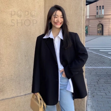 Áo blazer Hàn Quốc lưng vạt chéo dáng rộng 2 khuy đen trẻ trung hiện đại giảm 22% 10 Áo blazer Hàn Quốc lưng vạt chéo dáng rộng 2 khuy đen trẻ trung hiện đại giảm 22% 10