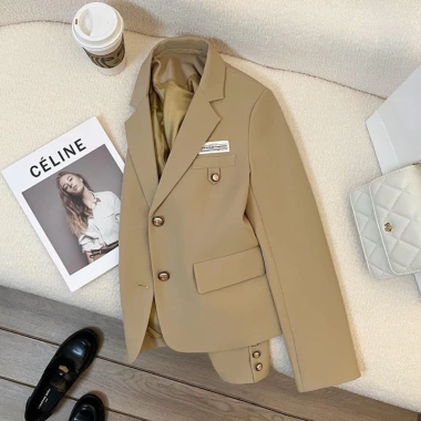 Áo blazer Hàng Quảng Châu Loại 1 – Chất liệu mềm, giảm 20% còn 300.000₫ 7