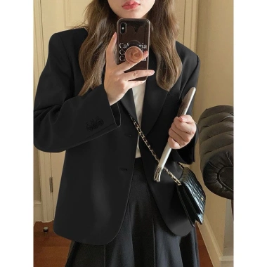 Áo blazer ngắn 3 màu cơ bản Quảng Châu 2 lớp đệm vai - Giá chỉ 199.000đ