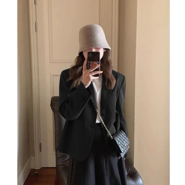 Áo blazer ngắn 3 màu cơ bản Quảng Châu 2 lớp đệm vai - Giá chỉ 199.000đ 4 Áo blazer ngắn 3 màu cơ bản Quảng Châu 2 lớp đệm vai - Giá chỉ 199.000đ 4