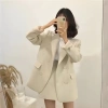 Áo blazer nữ cao cấp màu be sữa phong cách Hàn Quốc, đệm vai Quảng Châu - 183.200₫