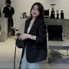 Áo Blazer Nữ Dài 62cm Form Suông Túi Thật Đệm Vai - Giá 330.000, giảm tới 17%