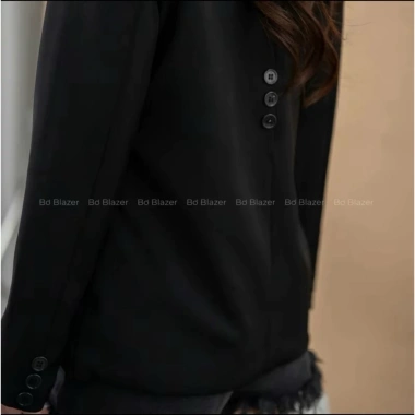 Áo Blazer Nữ Dài 62cm Form Suông Túi Thật Đệm Vai - Giá 330.000, giảm tới 17%