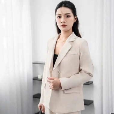 Áo Blazer Nữ Dài 62cm Form Suông Túi Thật Đệm Vai - Giá 330.000, giảm tới 17%