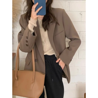 Áo blazer nữ dài tay 2 lớp đệm vai giữ form, thanh lịch mùa thu đông - DELIX STUDIO giảm 20% 4