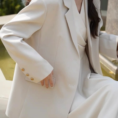 Áo blazer nữ dài tay độn vai công sở – 7 Beautiful K18, giá ưu đãi 340k 3 Áo blazer nữ dài tay độn vai công sở – 7 Beautiful K18, giá ưu đãi 340k 3