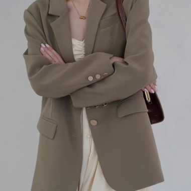 Áo blazer nữ dài tay độn vai công sở – 7 Beautiful K18, giá ưu đãi 340k 6 Áo blazer nữ dài tay độn vai công sở – 7 Beautiful K18, giá ưu đãi 340k 6