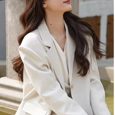 Áo blazer nữ dài tay độn vai công sở – 7 Beautiful K18, giá ưu đãi 340k 7 Áo blazer nữ dài tay độn vai công sở – 7 Beautiful K18, giá ưu đãi 340k 7