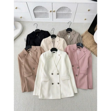 Áo Blazer Nữ Dáng Dài U.Chic - Giá Gốc 580k, Giảm 450k, Phong Cách Công Sở Sang Trọng