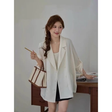 Áo blazer nữ dáng rộng Hàn Quốc AK23 - vest tay lửng xẻ tay, form suông bigsize, công sở sang trọng, giảm giá 335.999₫ 2