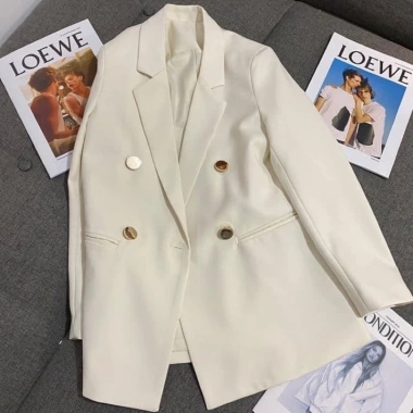 Áo blazer nữ phong cách Hàn Quốc, áo khoác véc trắng sữa đệm vai, giảm còn 229k