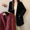 Áo blazer nữ vải nhung trễ vai, thiết kế sang trọng, giảm giá 23% chỉ 246.420₫