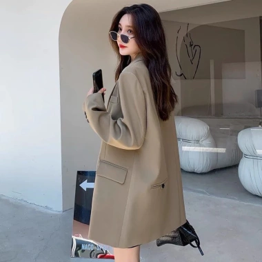 Áo blazer rộng xẻ tà phong cách Hàn Quốc năng động cá tính - QCCC giảm 359.000₫