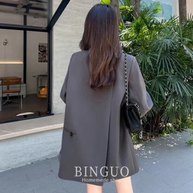 Áo blazer rộng xẻ tà phong cách Hàn Quốc năng động cá tính - QCCC giảm 359.000₫