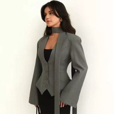 Áo Blazers Dài Tay Màu Trơn Cổ V và Khăn Trang Trí - Phù Hợp Thu Đông Ưu Đãi 329k 5 Áo Blazers Dài Tay Màu Trơn Cổ V và Khăn Trang Trí - Phù Hợp Thu Đông Ưu Đãi 329k 5