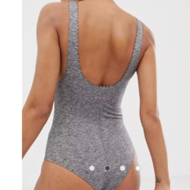 Áo bodysuite ASOS size S, thiết kế ôm dáng, chất liệu mềm mại, chỉ 200.000 VNĐ 2