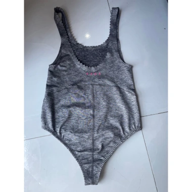 Áo bodysuite ASOS size S, thiết kế ôm dáng, chất liệu mềm mại, chỉ 200.000 VNĐ 3