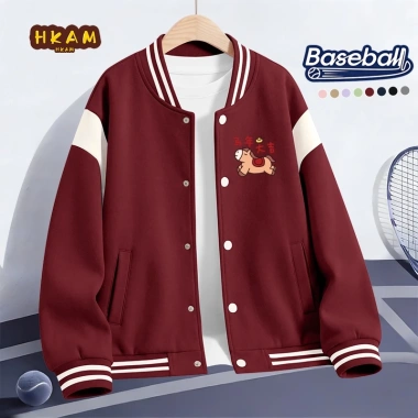 Áo bomber bé trai HKAM, thoải mái thời trang, in hình năm mới, giảm còn 350.000₫