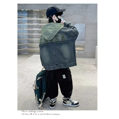 Áo Bomber Denim Rách Oversize cho Bé Trai Xuân Thu - Cotton Dạo Phố, 295k 3 Áo Bomber Denim Rách Oversize cho Bé Trai Xuân Thu - Cotton Dạo Phố, 295k 3