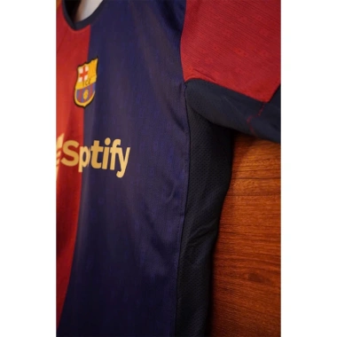 Áo Bóng Đá CLB Barca Sân Nhà Mùa 24‑25 – Vải Mè Thái Caro, Giá 211.250₫ 2 Áo Bóng Đá CLB Barca Sân Nhà Mùa 24‑25 – Vải Mè Thái Caro, Giá 211.250₫ 2
