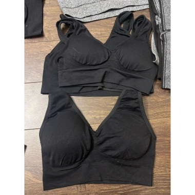 Áo bra đen mút 2hand size S/M BR9 - Giá chỉ 20k, giảm mạnh, thoáng nhẹ, hỗ trợ hoàn hảo 2 Áo bra đen mút 2hand size S/M BR9 - Giá chỉ 20k, giảm mạnh, thoáng nhẹ, hỗ trợ hoàn hảo 2
