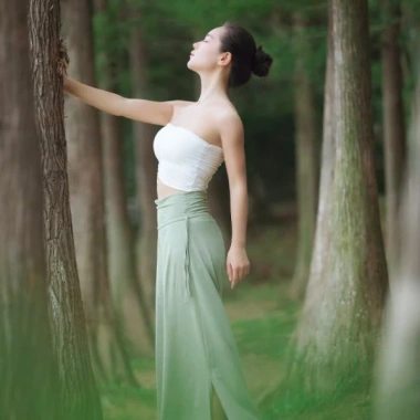 Áo Bra Không Dây Nữ Đệm Mút Ôm Ngực Chống Tụt Thun Lạnh Co Giãn Thoáng Mát A8 10