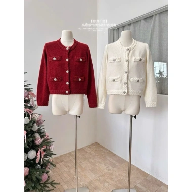 Áo Cadigan Cúc Hoa Hồng Dây Dặn Đẹp Freesize - Giảm Giá Đặc Biệt 379k 2 Áo Cadigan Cúc Hoa Hồng Dây Dặn Đẹp Freesize - Giảm Giá Đặc Biệt 379k 2