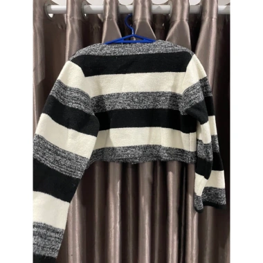 Áo cadigan len nữ cổ cao, có cầu vai, size S-M, giảm giá 17%, chỉ 380.000₫ 4