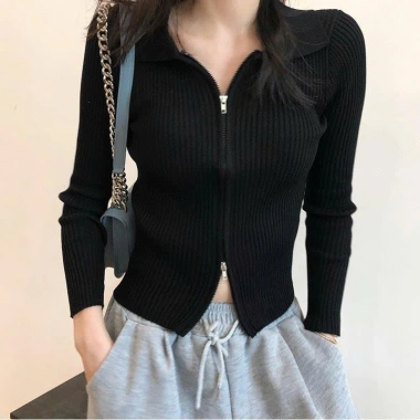 Áo cardigan dệt kim dài tay khóa kéo 2 chiều Hàn Quốc KUNKUN SP227 - 149.000₫ 8 Áo cardigan dệt kim dài tay khóa kéo 2 chiều Hàn Quốc KUNKUN SP227 - 149.000₫ 8