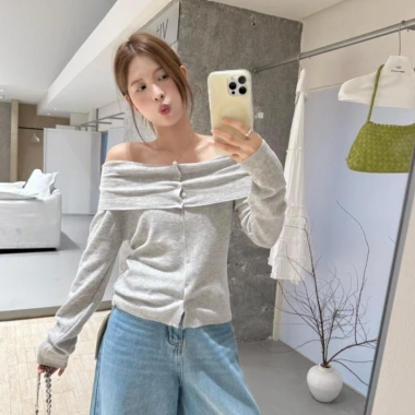 Áo Cardigan Dệt Kim Mỏng Nữ Tay Dài Ôm Fit Thanh Lịch Giá chỉ 127.354₫ 8 Áo Cardigan Dệt Kim Mỏng Nữ Tay Dài Ôm Fit Thanh Lịch Giá chỉ 127.354₫ 8