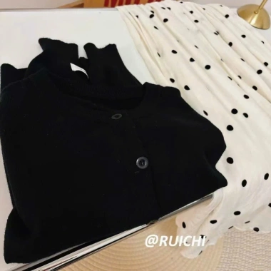Áo cardigan len thu đông dài tay cổ tròn phối khuy trơn đa màu SP396 159k 5 Áo cardigan len thu đông dài tay cổ tròn phối khuy trơn đa màu SP396 159k 5
