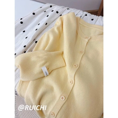Áo cardigan len thu đông dài tay cổ tròn phối khuy trơn đa màu SP396 159k 6 Áo cardigan len thu đông dài tay cổ tròn phối khuy trơn đa màu SP396 159k 6