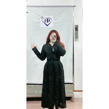 Áo choàng chống nắng UMI đen kiểu croptop lịch hè – Siêu nhẹ, bảo vệ UV, giá chỉ 230.000₫ 3