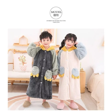 Áo choàng tắm trẻ em flannel dày dài, ấm áp mùa đông cho bé trai, bé gái, hoạt hình, tay dài - Giá 446.867 VND 8