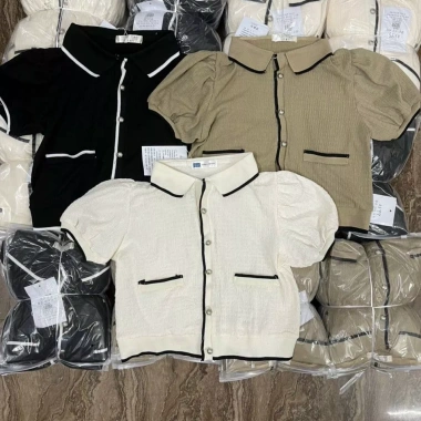 Áo cổ bẻ pha viền dáng bo xinh - Giá ưu đãi 110.400 VND, giảm tới 18%