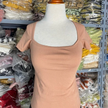 Áo cổ khoét cộc bozip đa màu, xinh xắn, giảm giá 23% chỉ 82.800₫ - Thời trang mùa hè