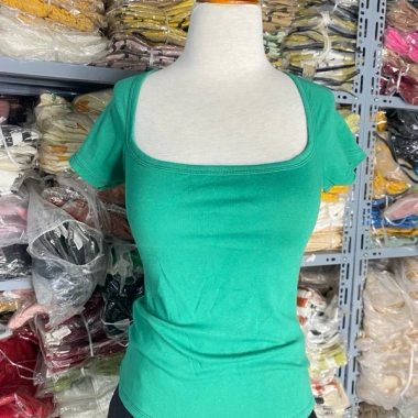 Áo cổ khoét cộc bozip đa màu, xinh xắn, giảm giá 23% chỉ 82.800₫ - Thời trang mùa hè