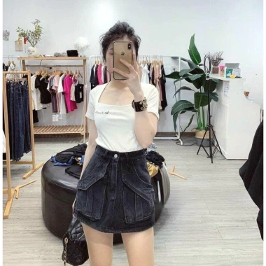Áo cổ vuông tay ngắn thêu chữ, zip xịn, nhiều màu - Giá chỉ 79.350₫ 9 Áo cổ vuông tay ngắn thêu chữ, zip xịn, nhiều màu - Giá chỉ 79.350₫ 9