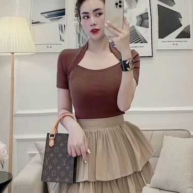 Áo cổ vuông tiểu thư tay ngắn khoét cộc, đa màu - Giá chỉ 75.900 VND, giảm mạnh